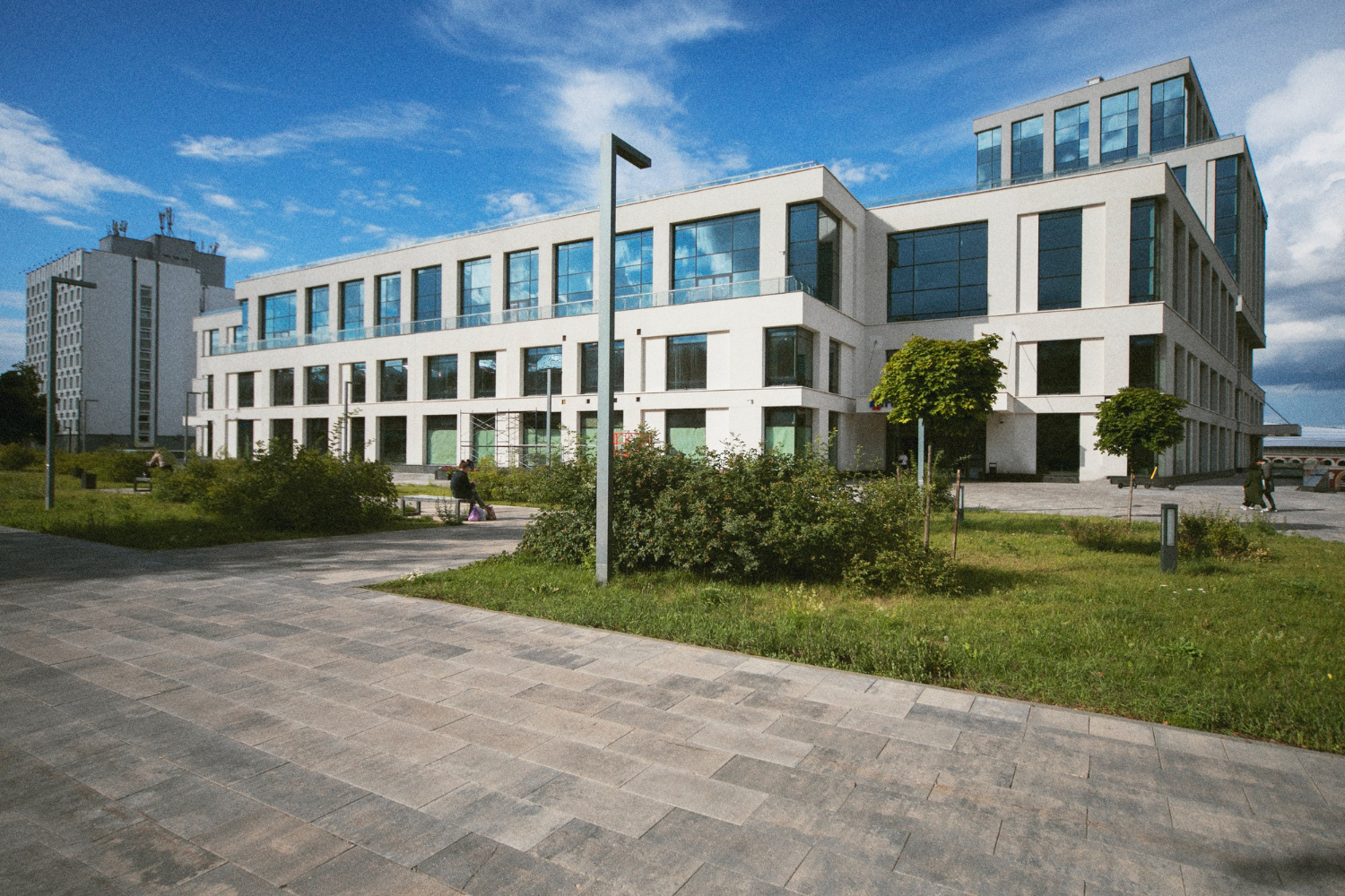 Unlocking Your MBA Dream: A Non-Traditional Path to Top B-Schools (No IIT/IIM Tag Needed!)